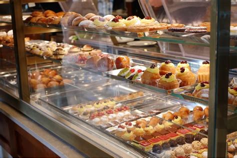 toko kue domino bekasi modern dan Cocok semua budget — antusias event cash maksimal! image 4